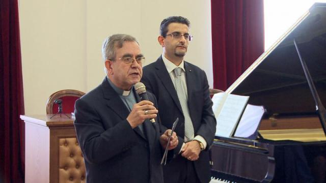il compositore Francesco Marino con Monsignor M° Valentino Miserachs Grau 